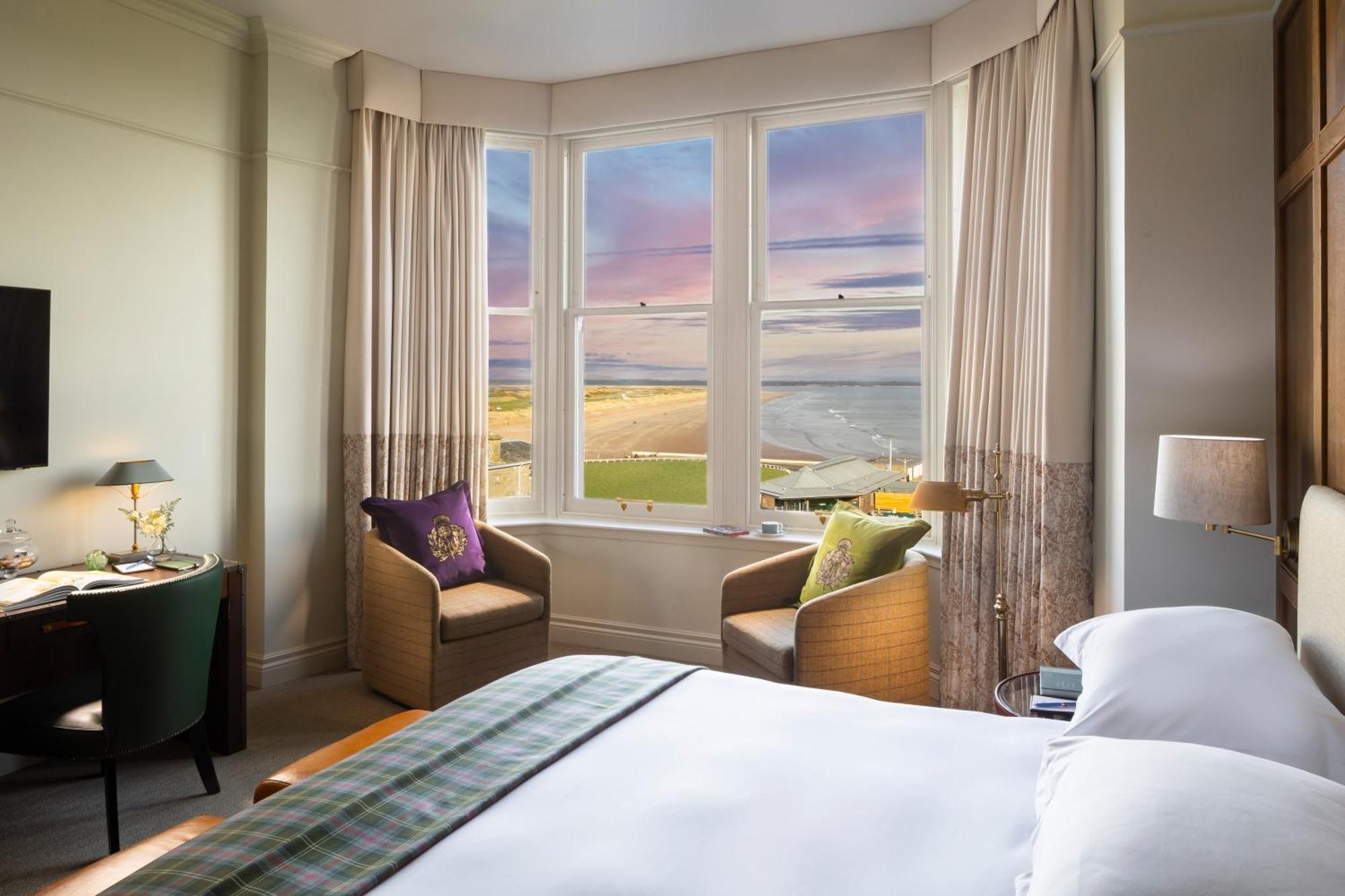 Deluxe King Room Sea View,1656203119:JPEG